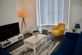 4Bedroom House with Free Wi-fi Near the City Centre